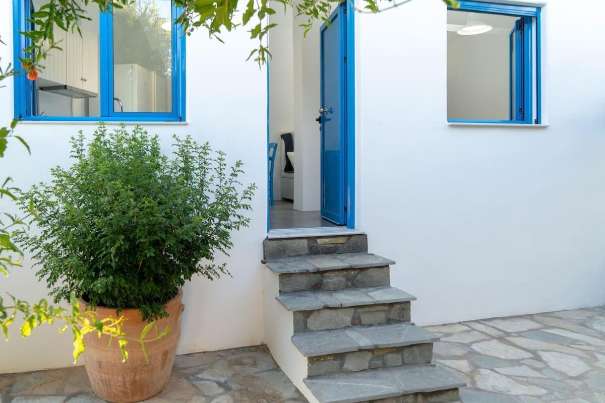 Blue Moon Apartments Makrýgialos Exterior foto